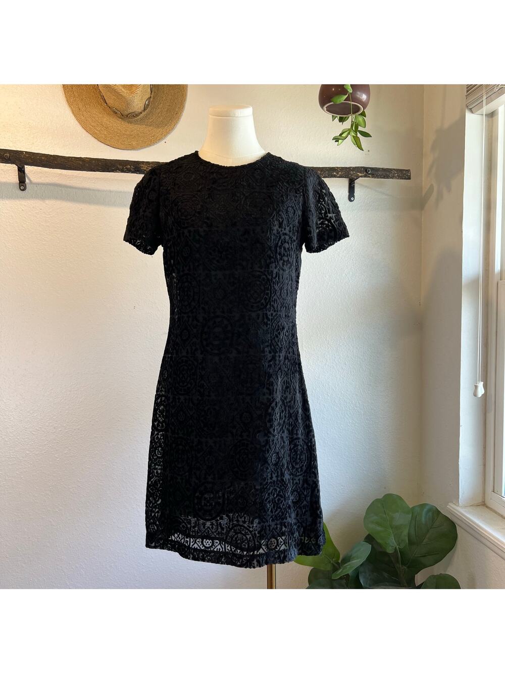 Enrico Coveri Black Sheer Mesh Printed Short Sleeve Mini Dress Size Small